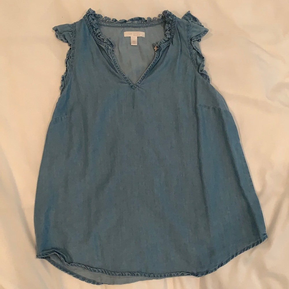 Adorable sleeveless denim blouse
